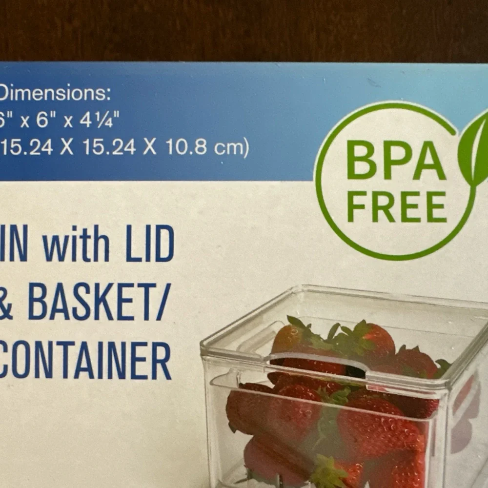 Clear Berry Storage Bin with Lid and Basket